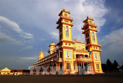  Catedral de Girardot: Kiệt tác kiến trúc tôn giáo đầy ấn tượng và lịch sử!