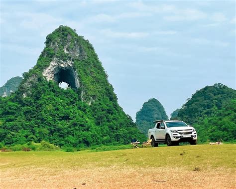  Núi Lục Long: Đỉnh cao lịch sử và thiên nhiên hùng vĩ!