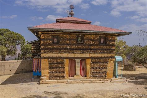 Templo de Gebra Maryam! Khám Phá Kiệt Tác Kiến Trúc Cổ Đại Lấp Lánh Vàng ở Aksum